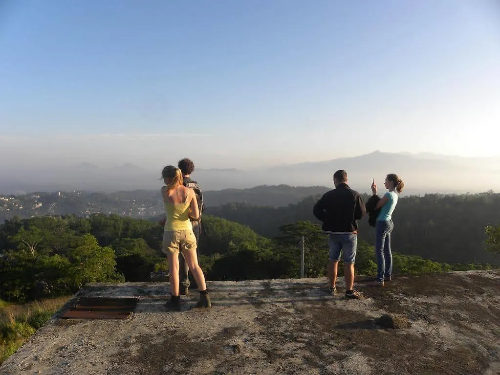 Eagle Rest Homestay Kandy Bed and breakfast