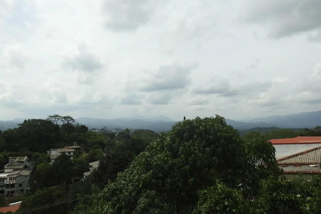 *** Bed and breakfast Eagle Rest Homestay Kandy Sri Lanka